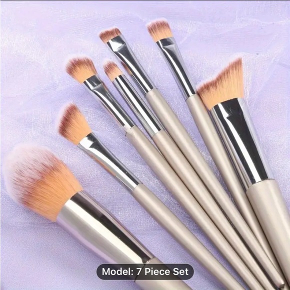 COPY - 18 piece set make up brush - Picture 8 of 15
